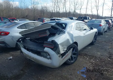 2015 Dodge Challenger R/T Plus z USA, uszkodzony, nr VIN 2C3CDZBT7FH761565